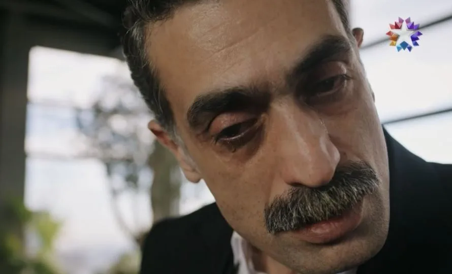 Niemand besser als Diren Polatoğulları kann die Gründe für die Anziehungskraft der Yalı Çapkını-Serie erklären!