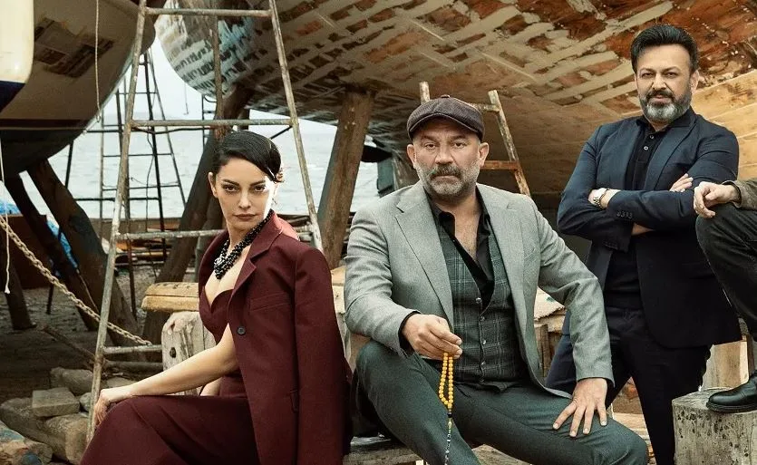 Lob für Serhat Kılıç und Sezin Akbaşoğulları für ihre neue TV-Serie!