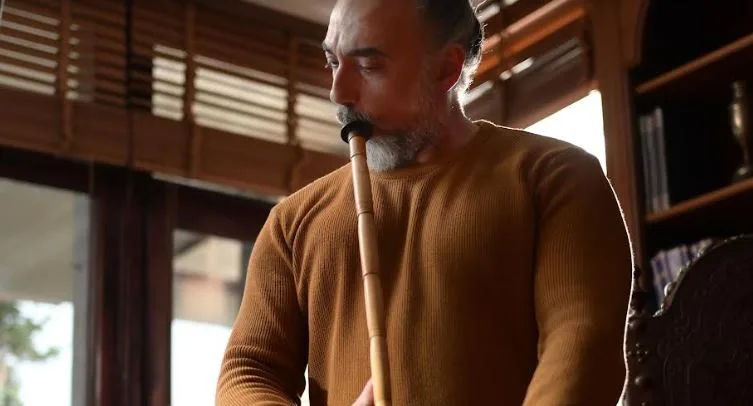 Selim Bayraktar, der Ziya der Veda Mektubu-Serie, liebte es, Ney zu spielen!
