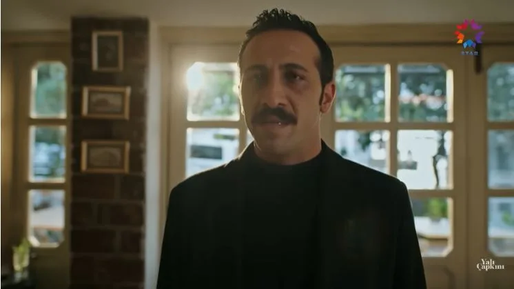 Ersin Arıcı wurde zu einem der leuchtenden Namen der Yalı Çapkını-Reihe!
