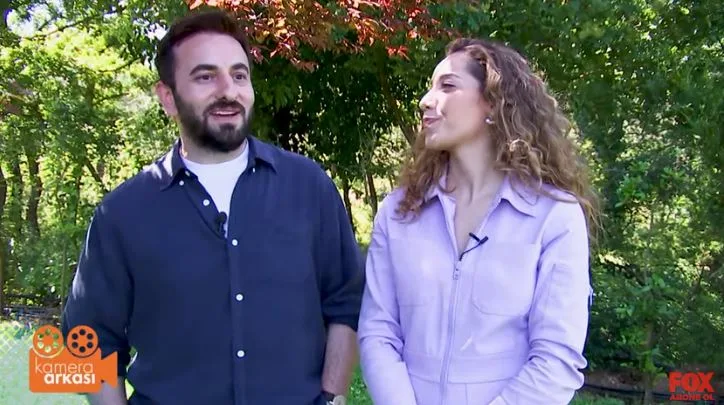 Cem Gelinoğlu und Özge Özacar, die Hauptrollen der Kısmet-Serie, haben sich am Set sehr gut verstanden!