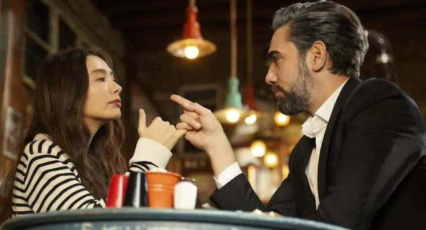 Viele Menschen finden sich in der Arayış-Serie wieder! Aslı Enver und Defne Kayalar führen die gleichen Befragungen durch!