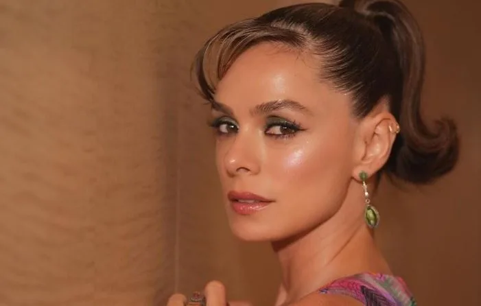 Özge Özpirinçci, der eine Auszeichnung für soziale Medien erhielt, hat eine gegensätzliche Sicht auf soziale Medien!