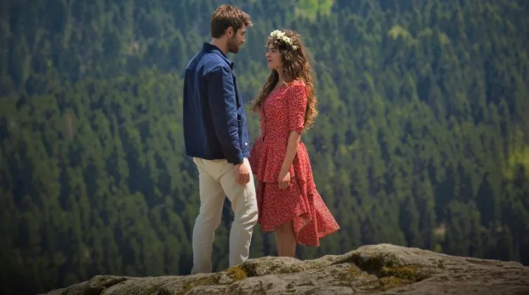 Nach der Serie Kuzey Yıldızı bereitet das Projekt „Vermem Seni Ellere“ das gleiche Vergnügen!
