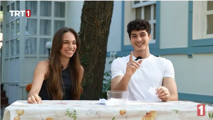 Eylül Tumbar und Enes Kocak waren ein gutes Schauspielpaar mit viel Energie und starker Harmonie!