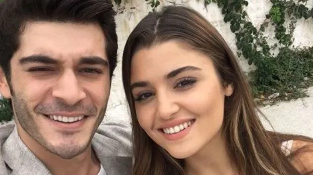 Die Erwartungen von Fox TV an İki Yabancı mit Hande Erçel und Burak Deniz sind hoch!