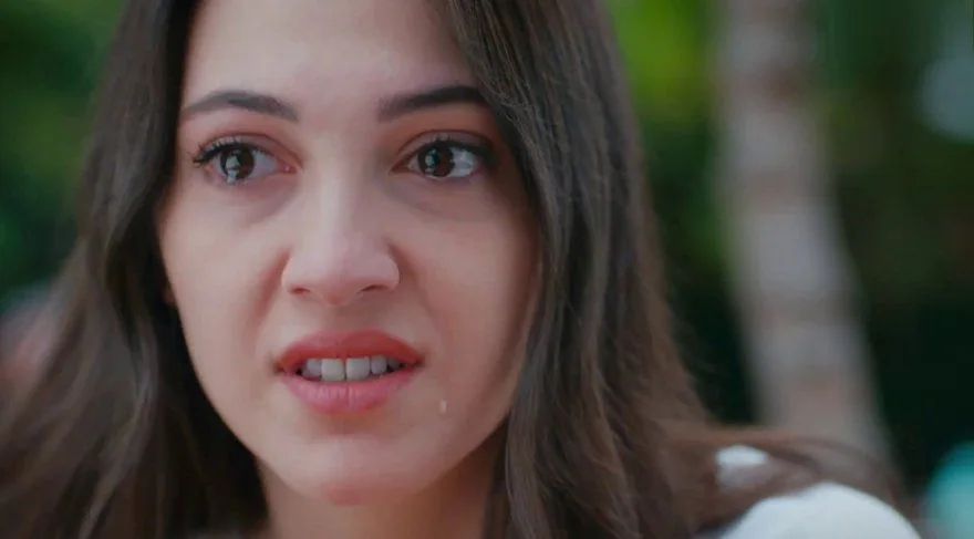 Yalı Çapkını ist die neue Lotterie für Cemre Gümeli geworden, der in der TV-Serie Elimi Bırakma glänzt!
