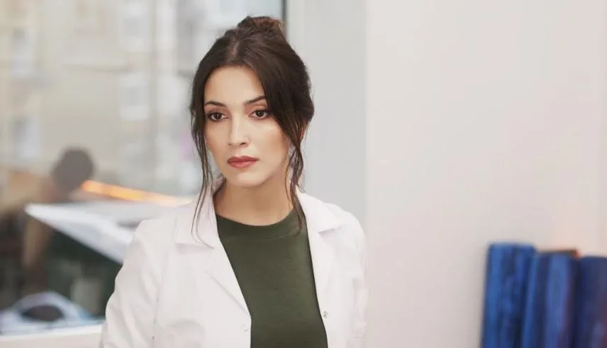Mit Cemre Gümeli wurde die Yalı Çapkını-Serie zu einem noch wirkungsvolleren Projekt!