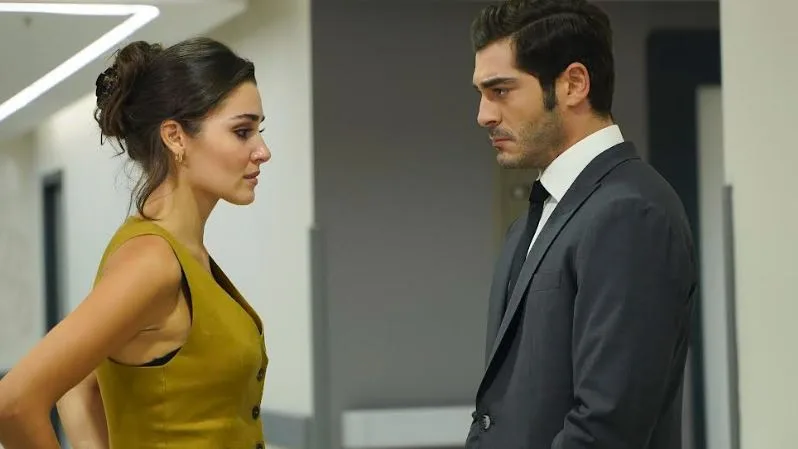 Die Fernsehserie Bambaşka Biri von Hande Erçel und Burak Deniz wurde kritisiert!