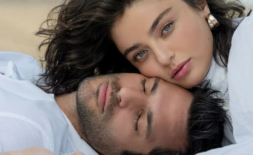 Sowohl Ayça Ayşin Turan als auch Serkan Çayoğlu, die sich bei Kader Bağları kennengelernt haben, sind sehr zufrieden mit ihren Partnern!