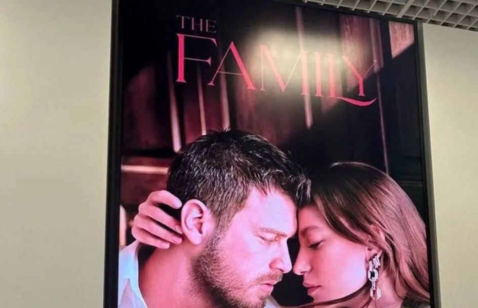 Die Fernsehserie Aile mit Serenay Sarıkaya und Kıvanç Tatlıtuğ wurde zum Liebling der Ausländer!
