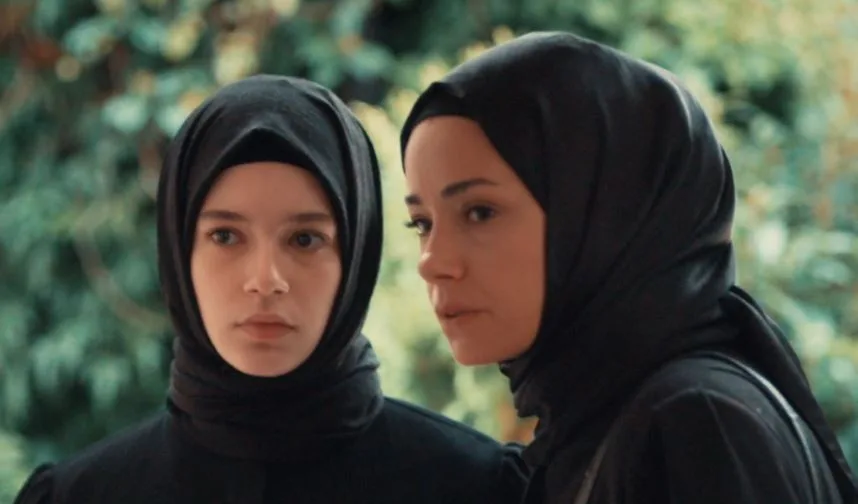 Der Countdown für die neue Serie Kızıl Goncalar, auf die Özgü Namal-Fans gewartet haben, hat begonnen!