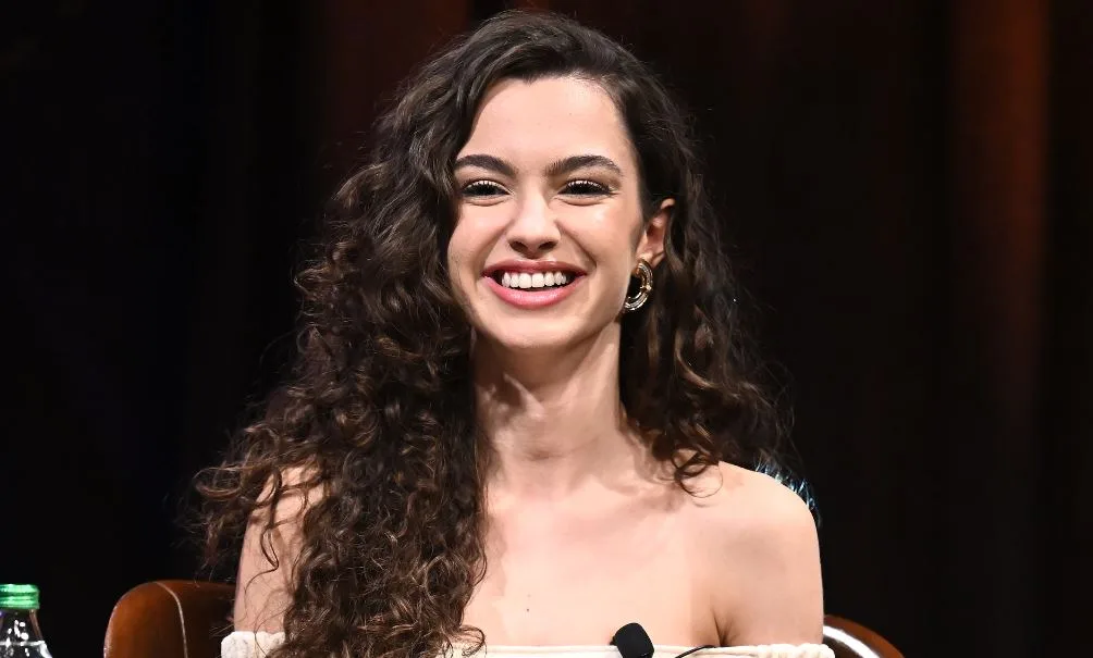 Su Burcu Yazgı Coşkun, Asiye aus der Fernsehserie Kardeşlerim, wurde wie eine Prinzessin erzogen!