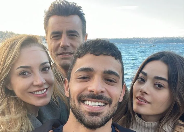 Die Erfahrung zeichnet sich durch den Erfolg der TV-Serien Yabani wie Dolunay Soysert und Tayanç Ayaydın aus
