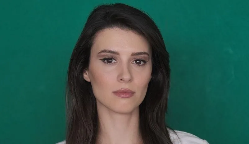 Sie wurde als Pelin in der Fernsehserie Yalı Çapkını viel kritisiert, aber sehen Sie sich Buçe Buse Kahraman in ihrer neuen Rolle an!
