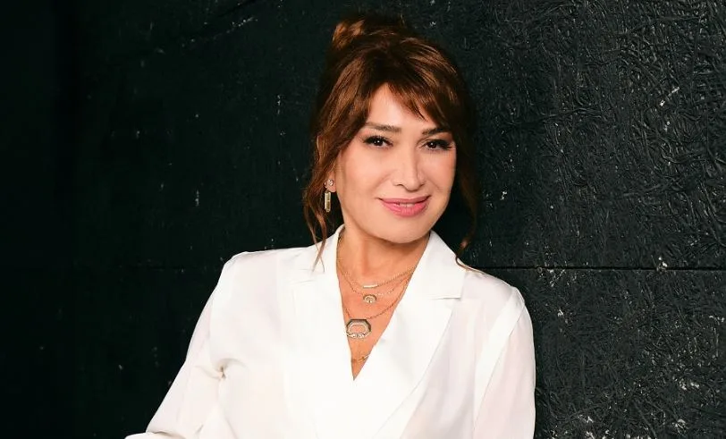Demet Akbağ, die mit der TV-Serie Sandık Kokusu an die Sets zurückkehrte, liebte ihre neue Rolle!
