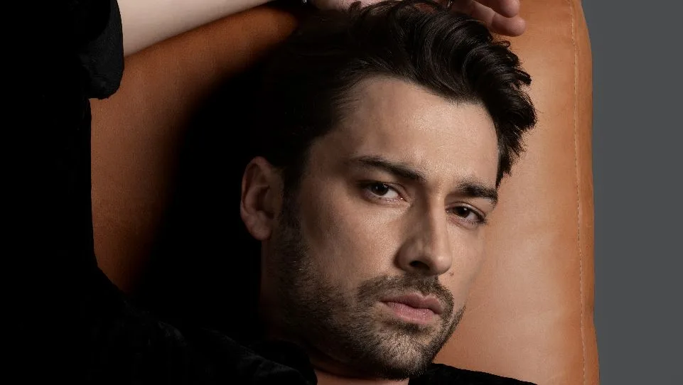 Es gibt einen wichtigen Grund, warum sich Alp Navruz für die TV-Serie Senden Önce entschieden hat!