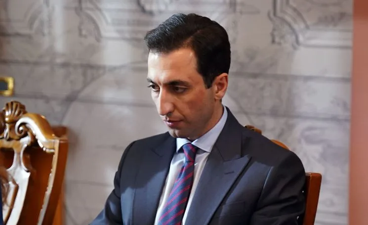 Doğukan Polat, dessen Trennung von den Fans der Yalı Çapkını-Serie traurig war, fand sofort seine neue Serie!