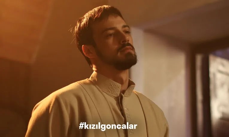 Mert Yazıcıoğlu spielt in der TV-Serie Kızıl Goncalar nicht mit, er lebt seine Rolle tatsächlich!