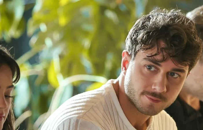 Onur Seyit Yaran, der in der TV-Serie Kardeşlerim glänzt, wird mit einem brandneuen Projekt ein starkes Comeback feiern!