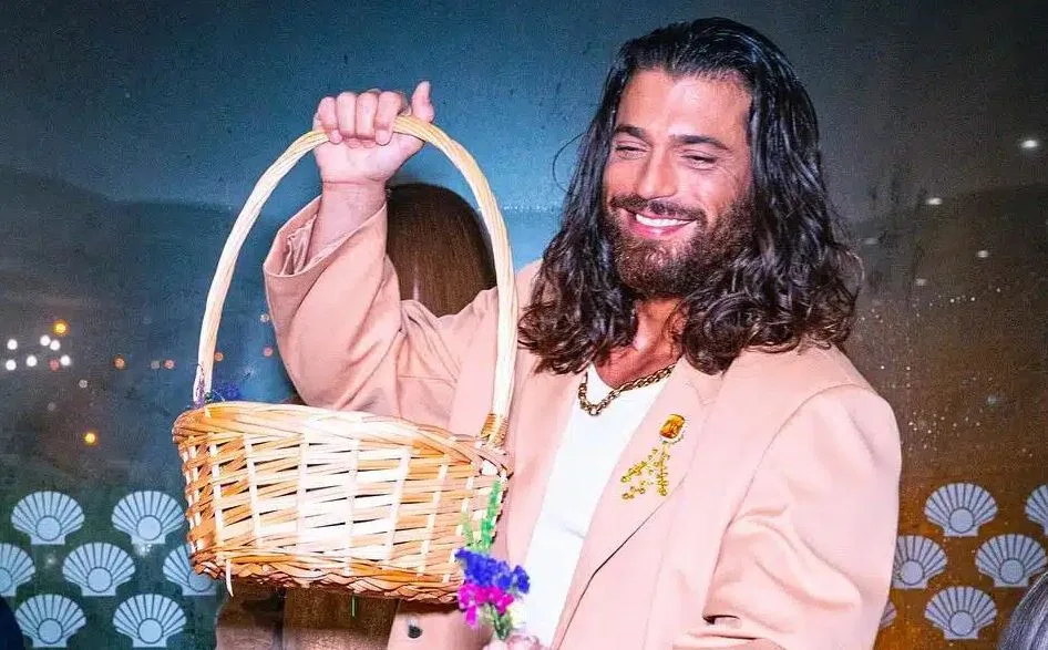 Can Yaman hat es geschafft, eine ganz besondere Bindung zu seinen weiblichen Fans aufzubauen!