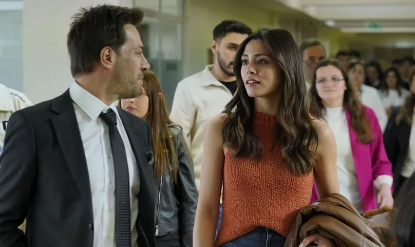 Die Situation von Sıla Türkoğlu in der Kızılcık Şerbeti-Serie hat sich nun geändert!