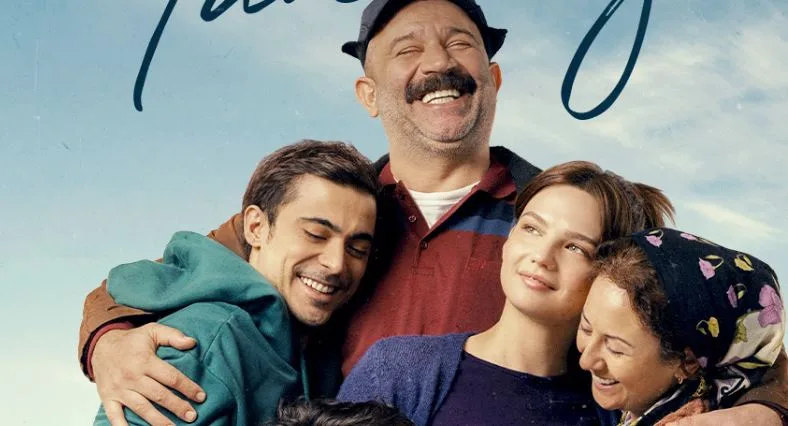 Sie werden Şevket Çoruh in einer ganz anderen Figur in der TV-Serie Korkma Ben Yanındayım sehen!