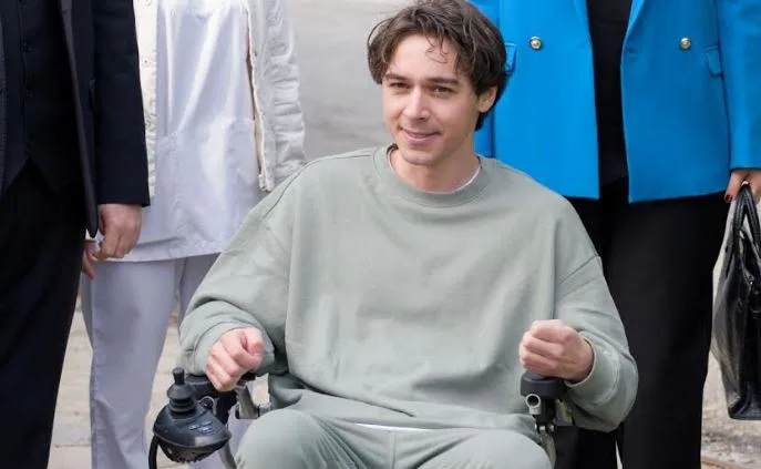 Onur Bay wird nun mit der TV-Serie Kirli Sepeti vor seinen Fans auftreten!
