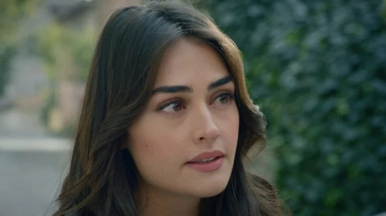Wer ist Esra Bilgiç? Herkunft, Größe, Alter, TV-Serien und Familie