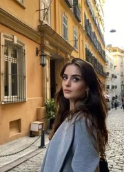 Selen Özbayrak